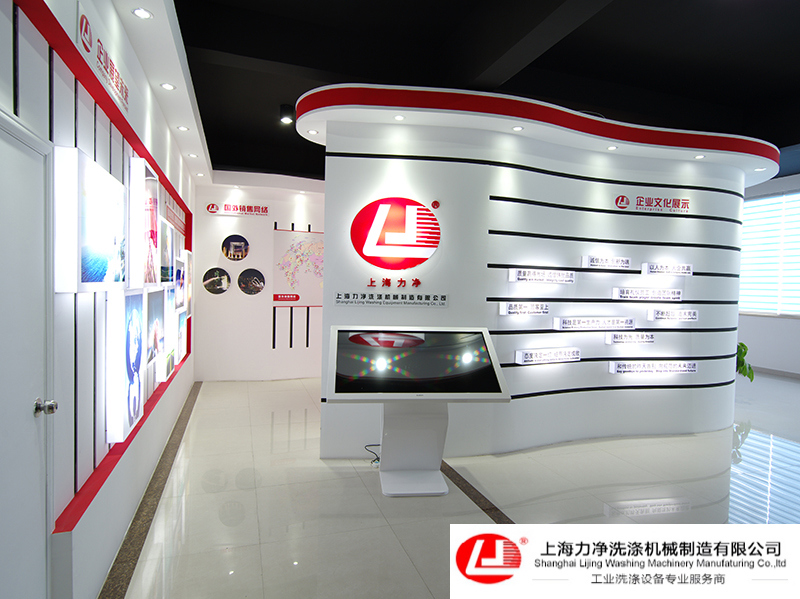 床單折疊機(jī)的有何特點，怎樣保養(yǎng)?