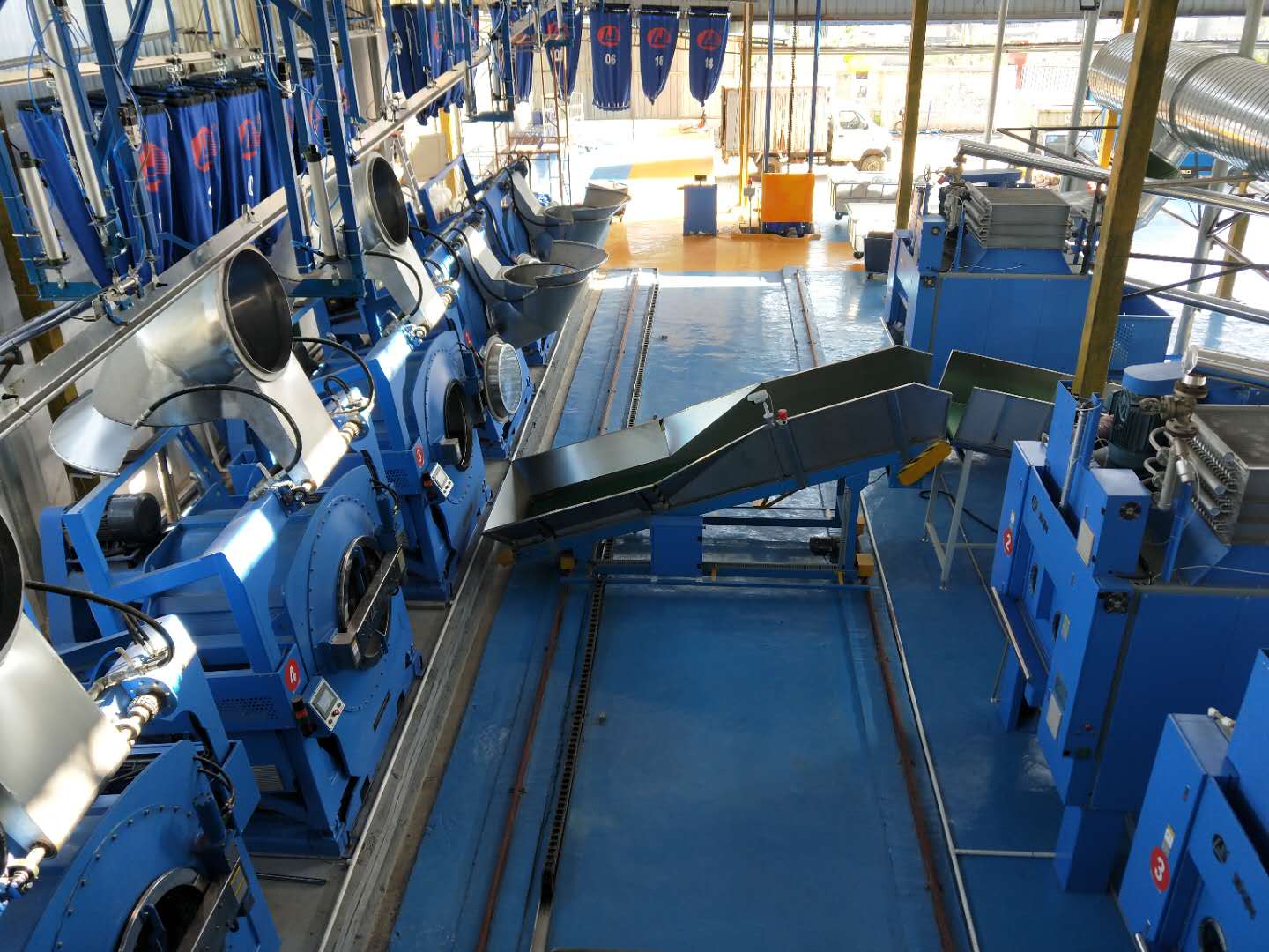 大型洗滌設(shè)備 大型洗滌設(shè)備